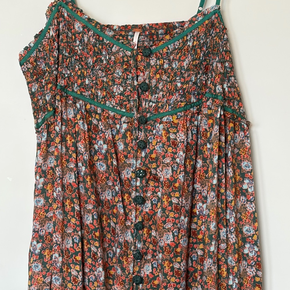 Free People floral  Maxi Dress with Button Detail and keyhole back XL - Picture 3 of 7